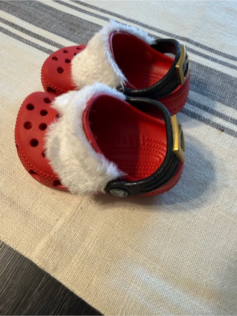 Crocs Little Santa fur-embellished crocs—toddler/baby size 2-3